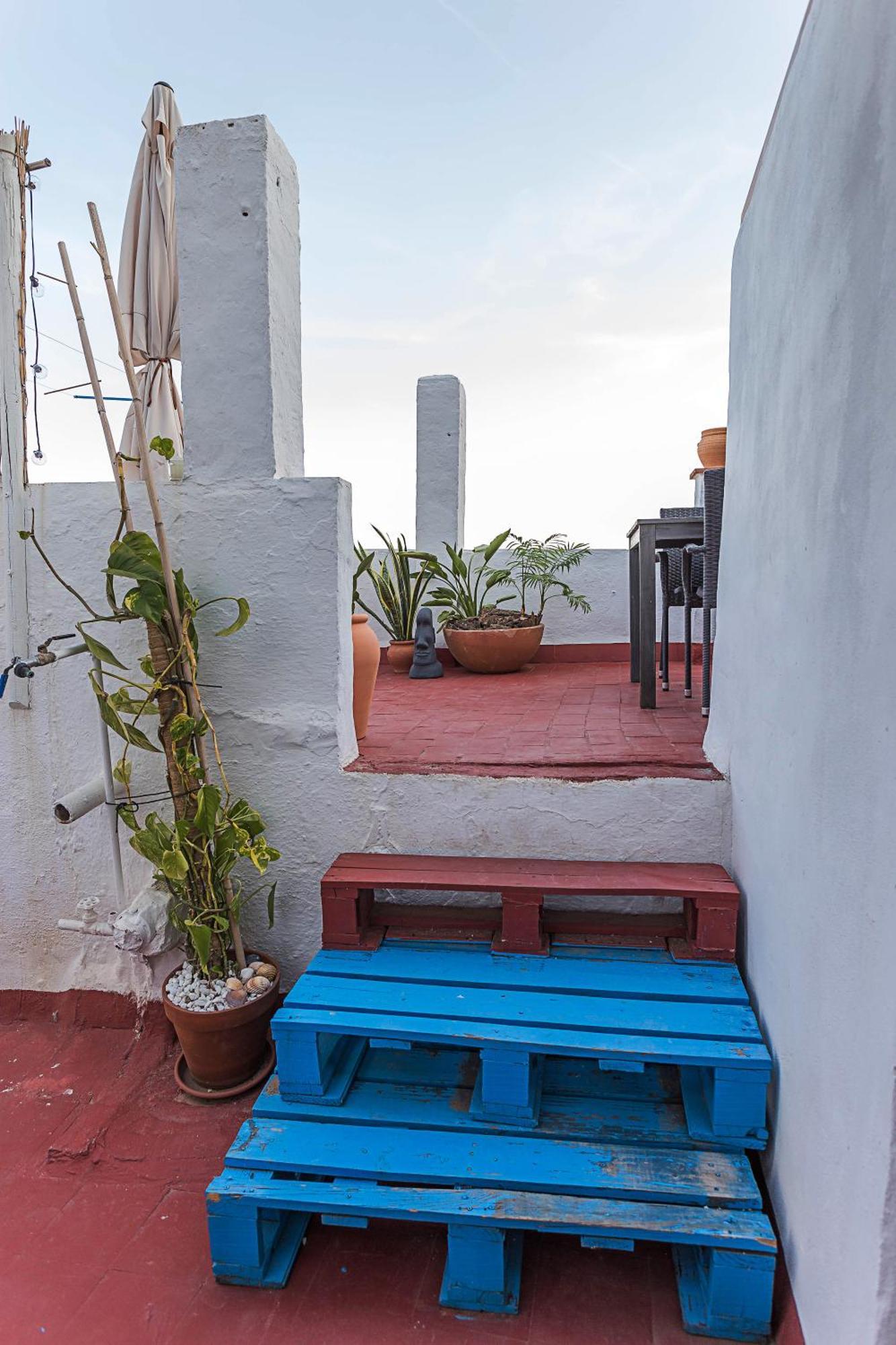Cute Andalusian Townhouse With Terrace And Views. Apartamento
