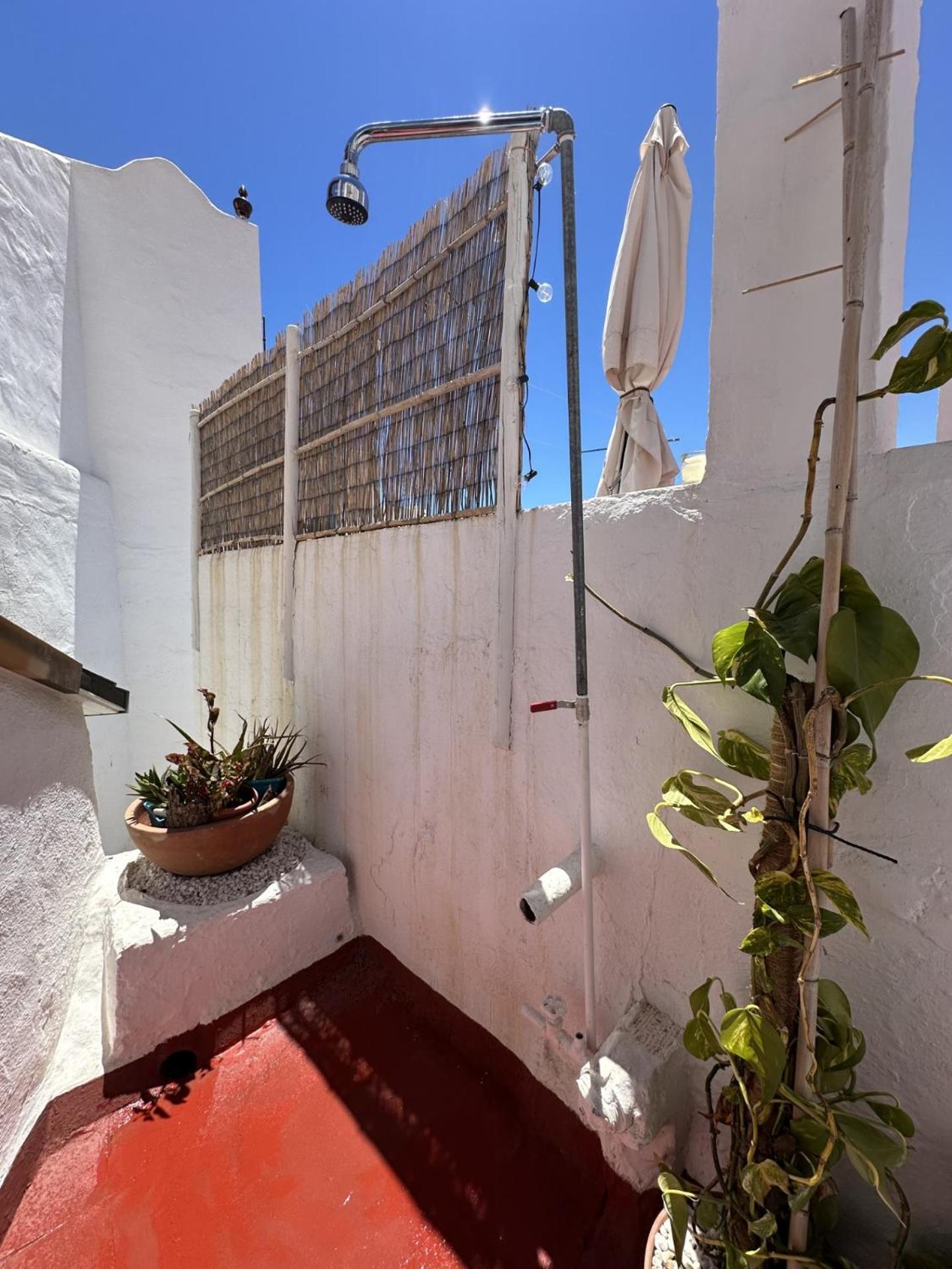 Cute Andalusian Townhouse With Terrace And Views. Apartamento
