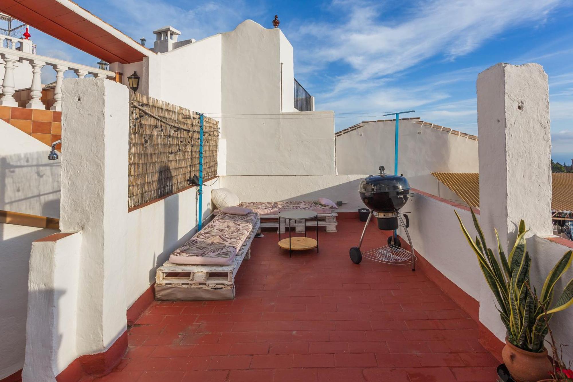 Cute Andalusian Townhouse With Terrace And Views. *